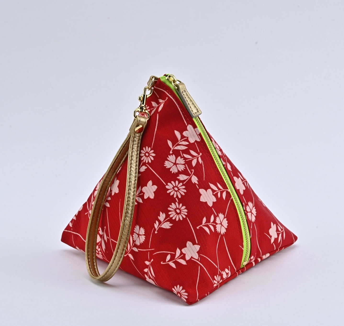 O juban Sankaku Pouch |Autumn grass with stems and leaves