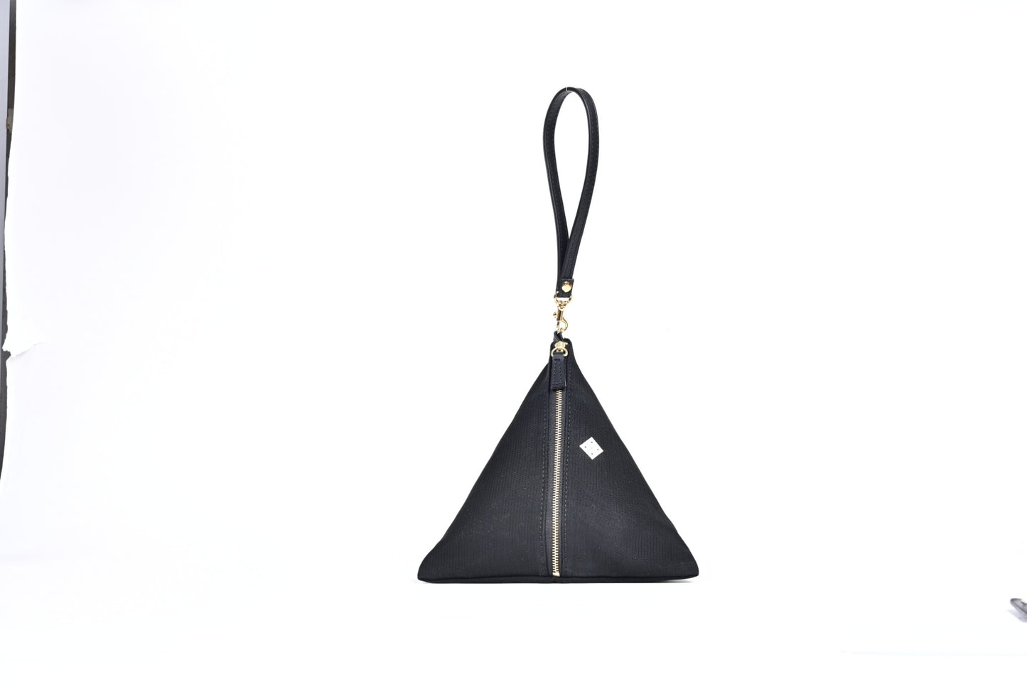 Black family crest kimono Sankaku Pouch |Yotsumehishi