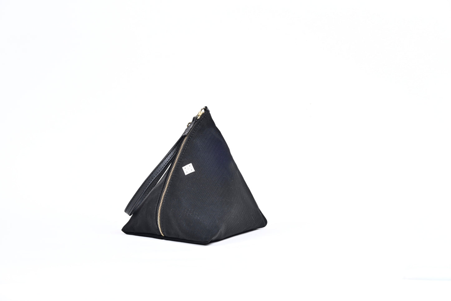 Black family crest kimono Sankaku Pouch |Yotsumehishi