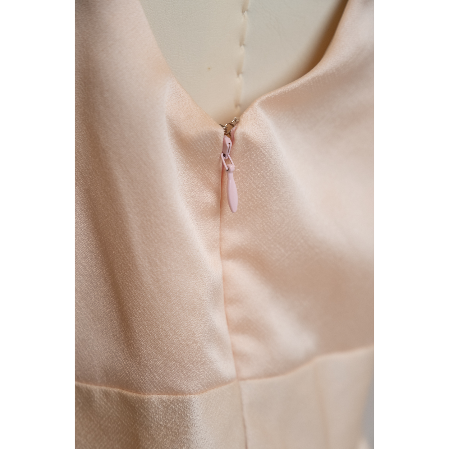 Robe dos nu | Blanc nacré avec Botan