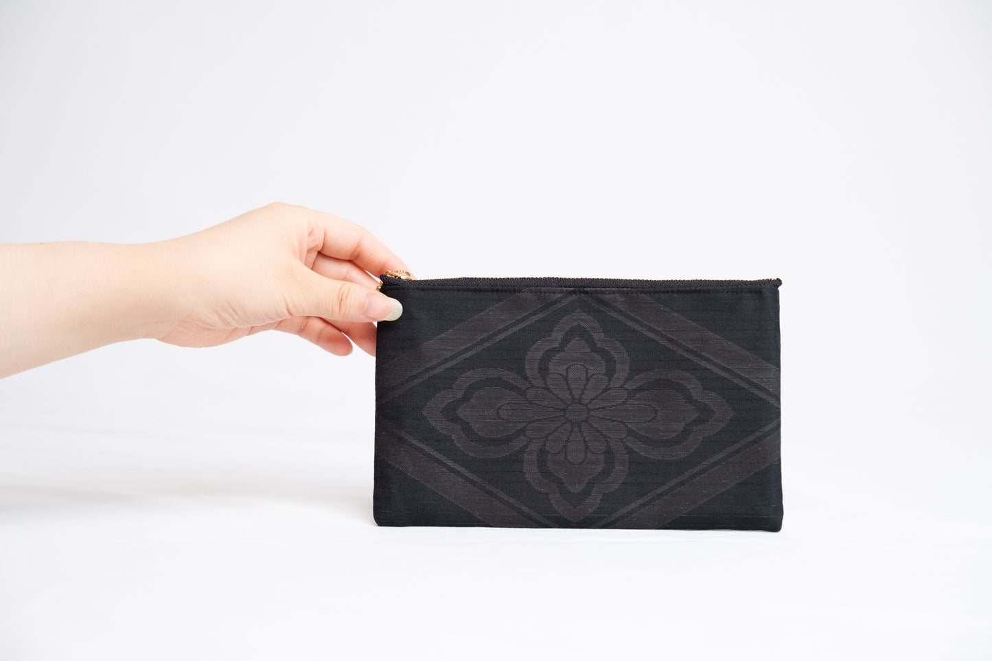 Black Kimono Flat Pouch | Hanabishi