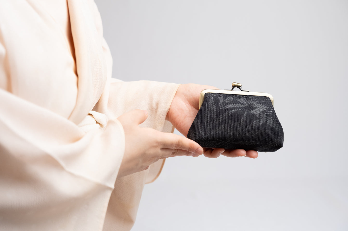 Black Kimono Small Clasp Pouch | Sasa and Kikyo