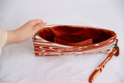 Darari Obi Flat Pouch | Vermillion Flowing Water