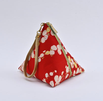 O juban Sankaku Pouch | yellow and white chrysanthemums