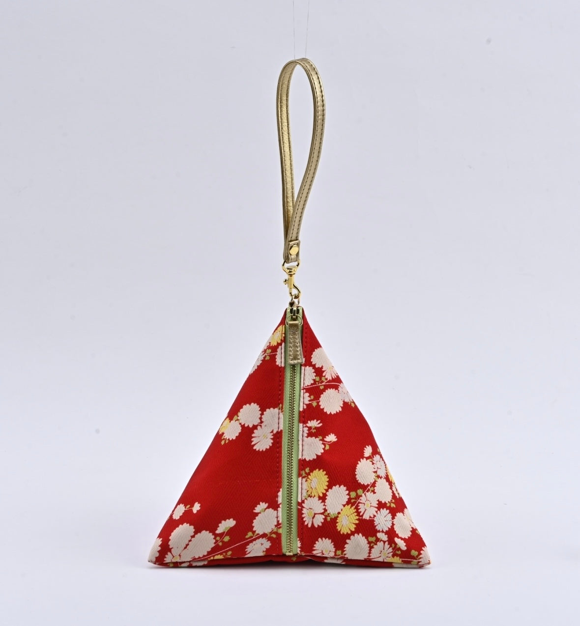O juban Sankaku Pouch | yellow and white chrysanthemums